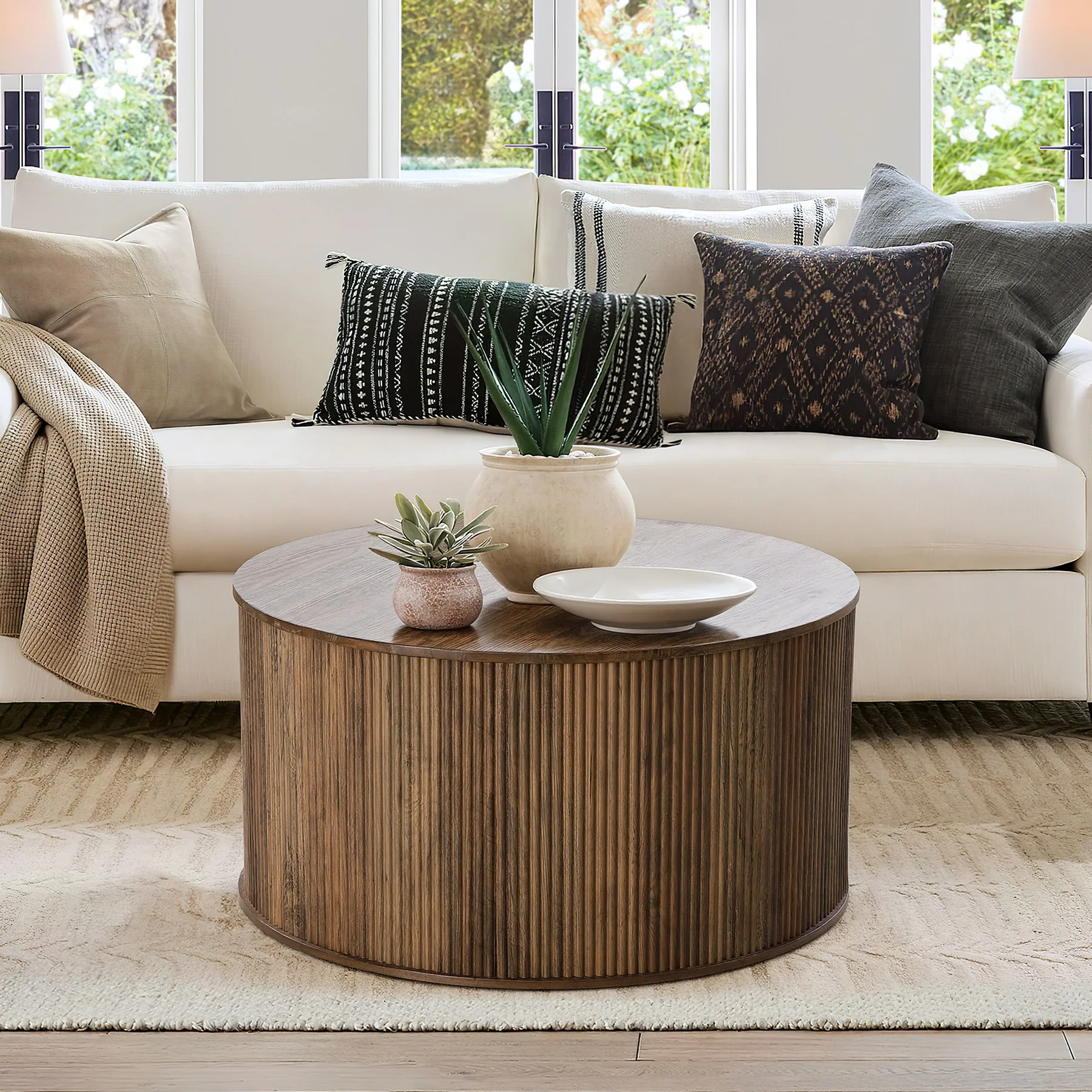 31.5" Round Coffee Table, Modern Center Table with Wooden Veneer Top - Image 5